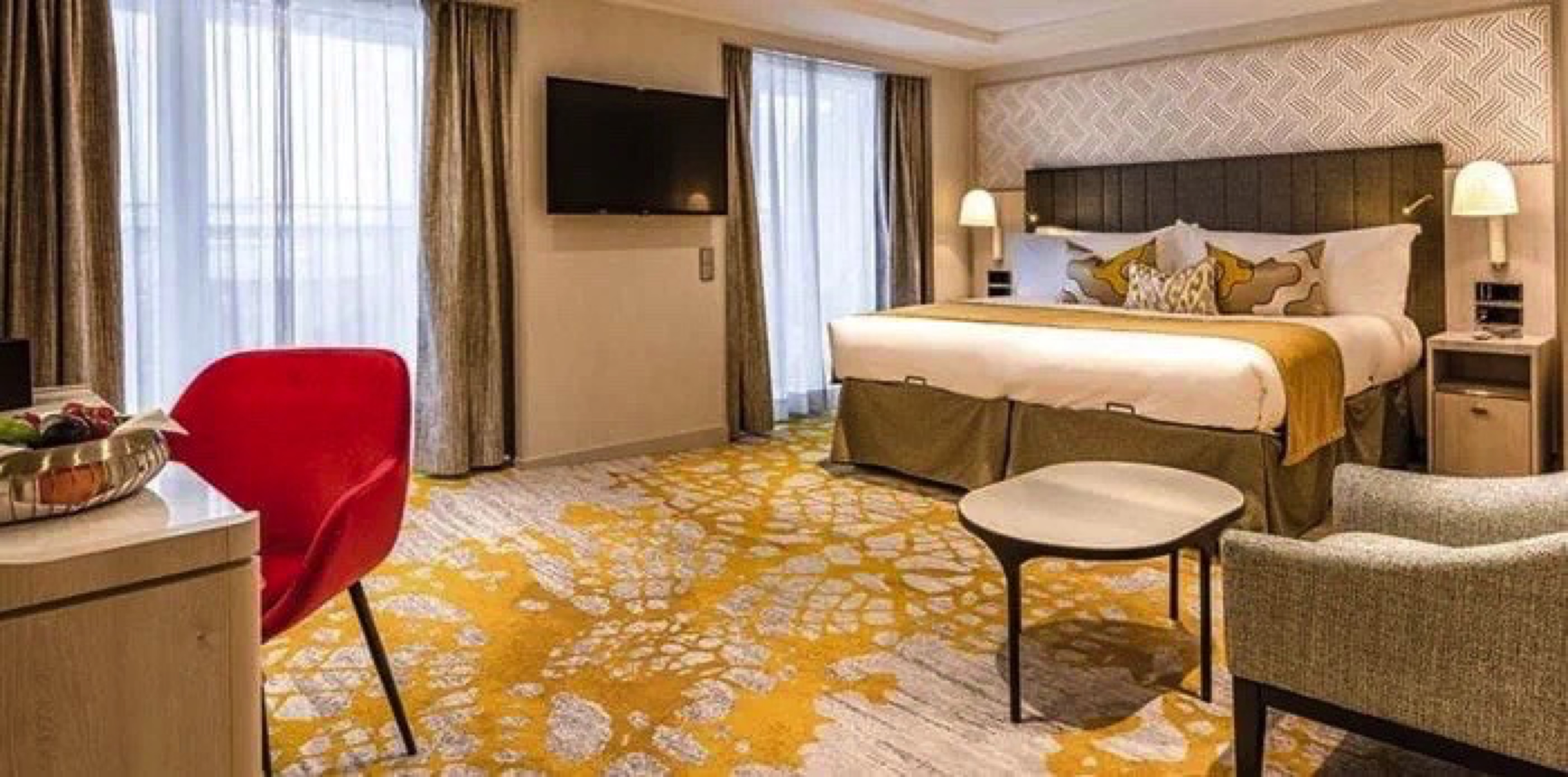 Adapted Junior Suite with Balcony